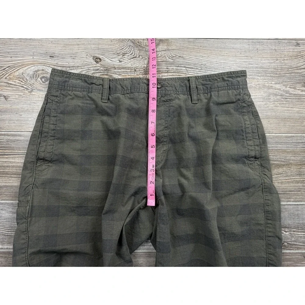 The North Face‎ Chino Shorts Mens Size 36 Green Plaid Gorpcore Hiking Outdoor